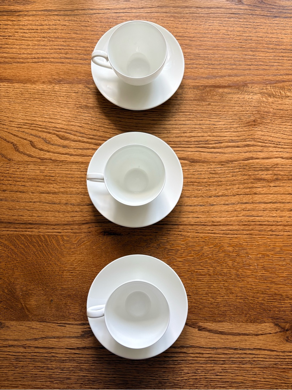 Villeroy & Boch Royal Weiss white Fine Bone- set of three teacups and saucers - Picture 3 of 5